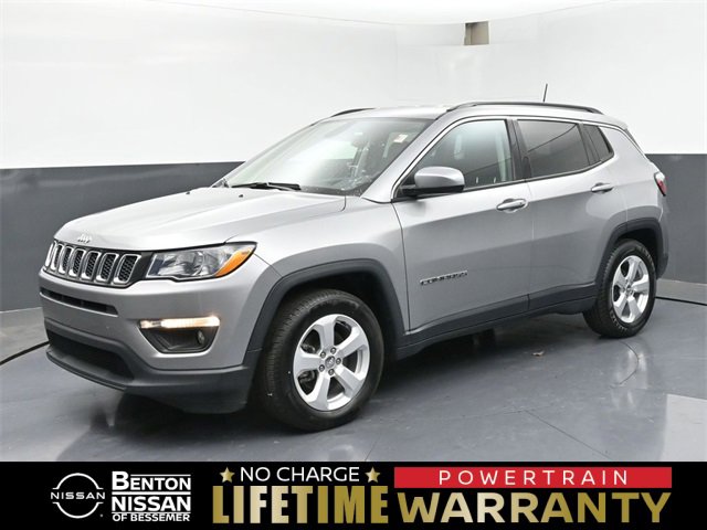 Used 2019 Jeep Compass Latitude image 1