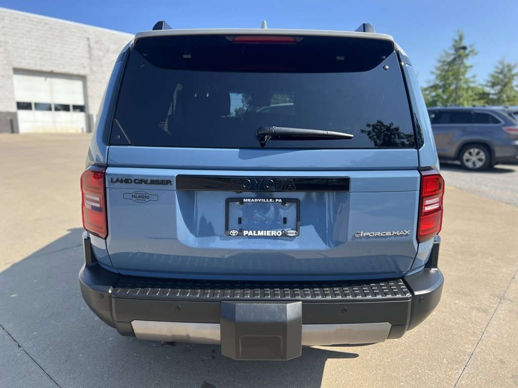Certified 2024 Toyota Land Cruiser image 4