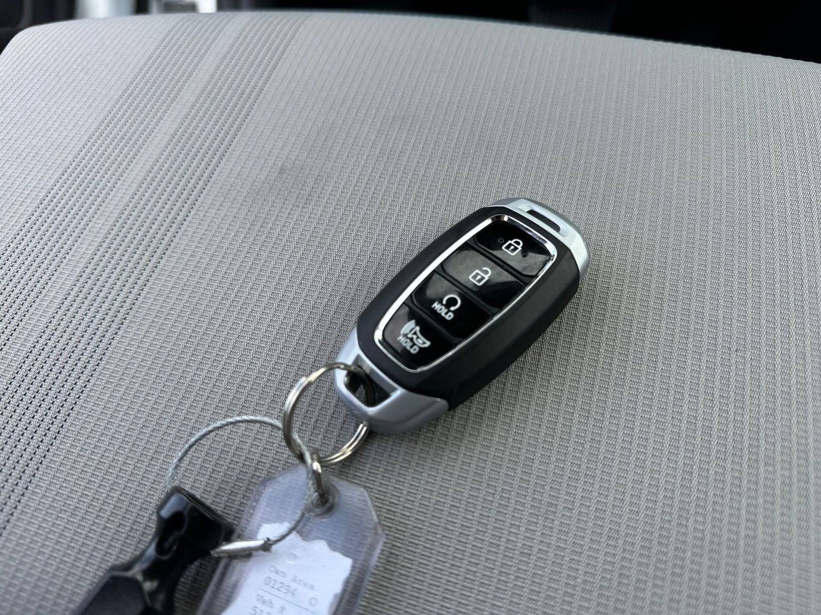 Used 2025 Hyundai Venue SEL image 21