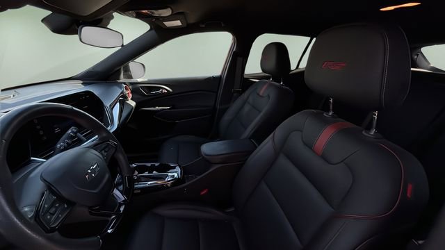 Certified 2024 Chevrolet Trax RS w/ Driver Confidence Package image 13