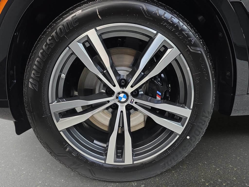 Used 2026 BMW X7 xDrive40i w/ M Sport Package AWD/4WD image 33