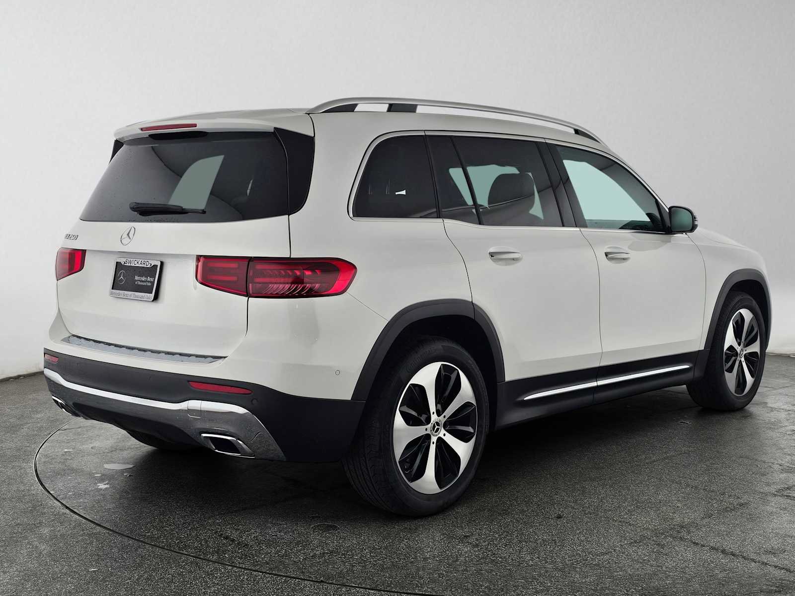 New 2026 Mercedes-Benz GLB 250 image 3