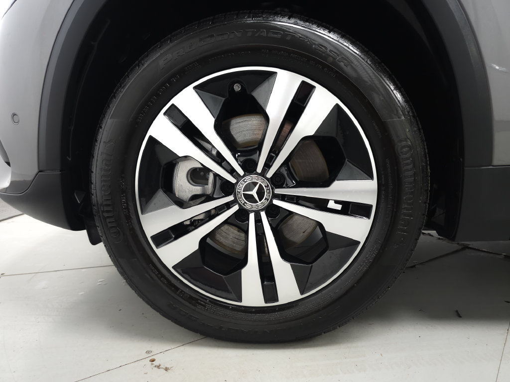 Certified 2026 Mercedes-Benz GLA 250 4MATIC image 31