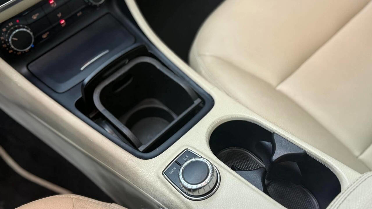 Used 2015 Mercedes-Benz GLA 250 4MATIC image 18