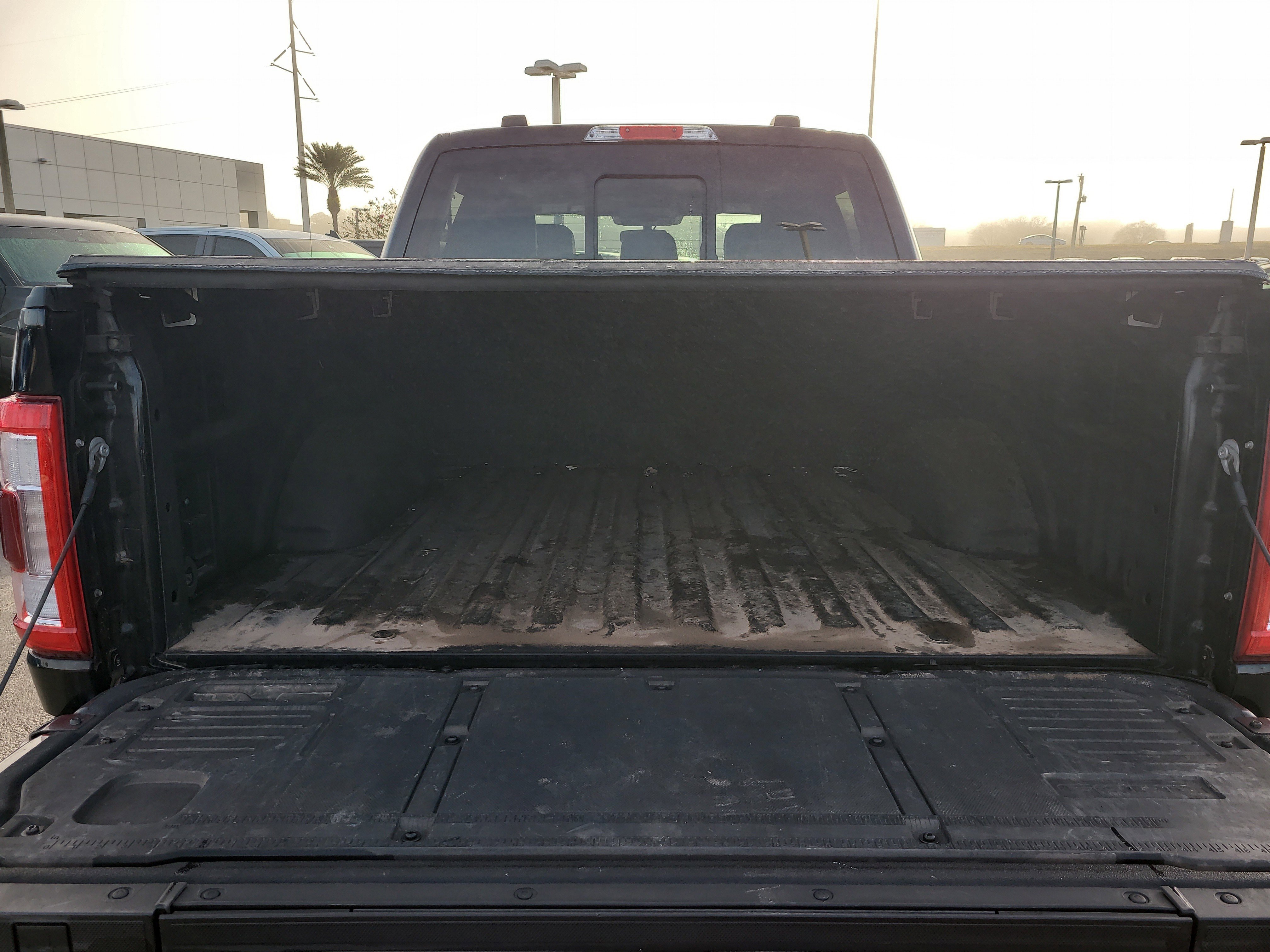 Used 2023 Ford F150 Lariat w/ Trailer Tow Package image 6