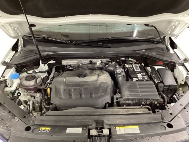 Used 2023 Volkswagen Tiguan SE w/ Panoramic Sunroof Package image 17