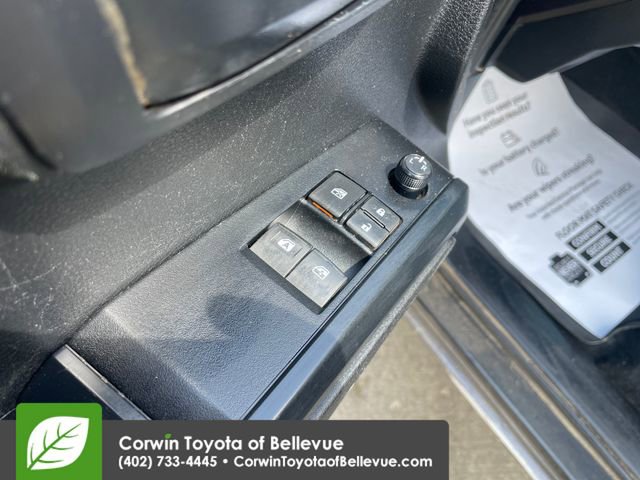Used 2022 Toyota Tacoma SR AWD/4WD image 11