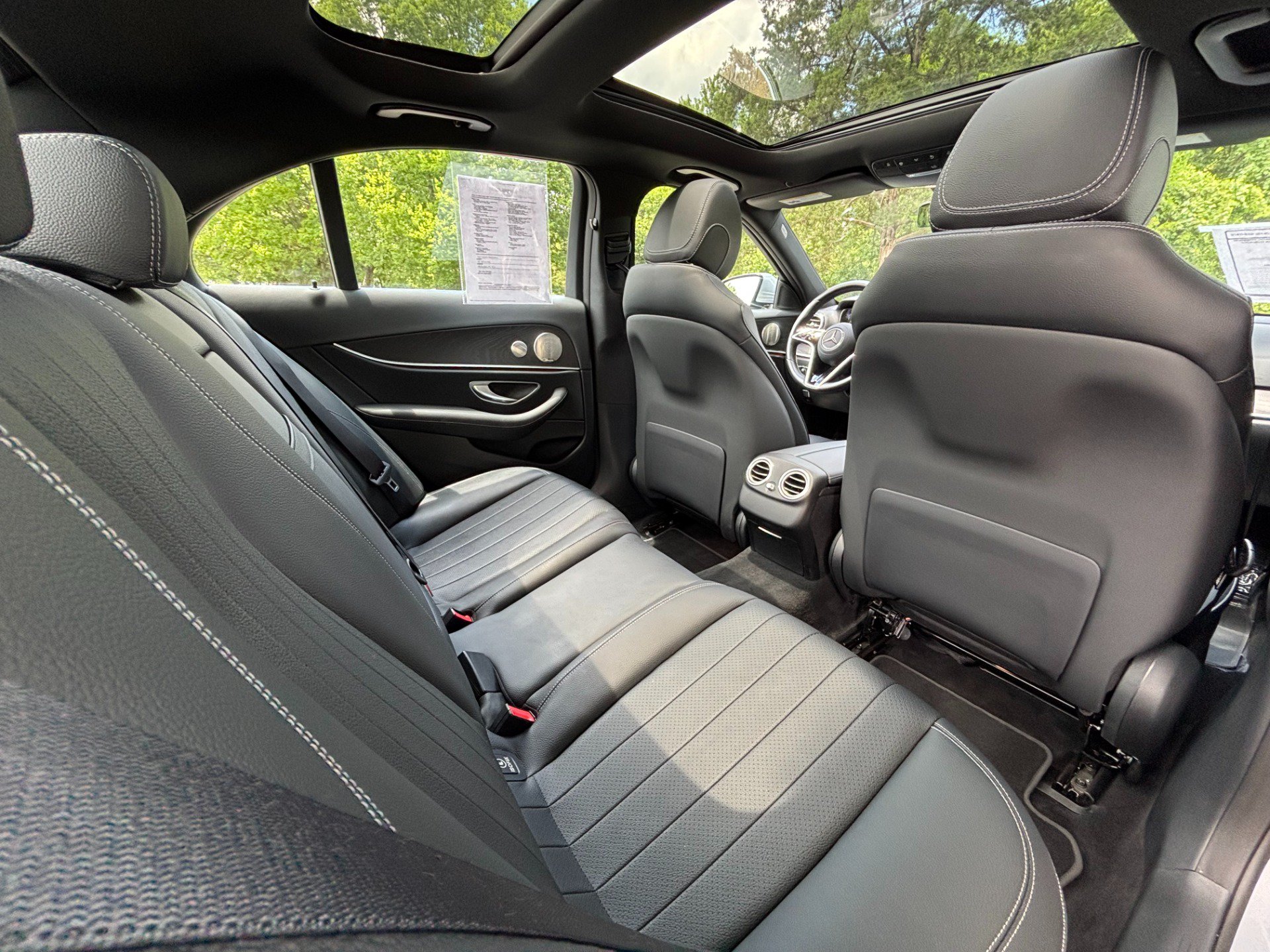 Used 2022 Mercedes-Benz E 350 4MATIC Sedan image 20
