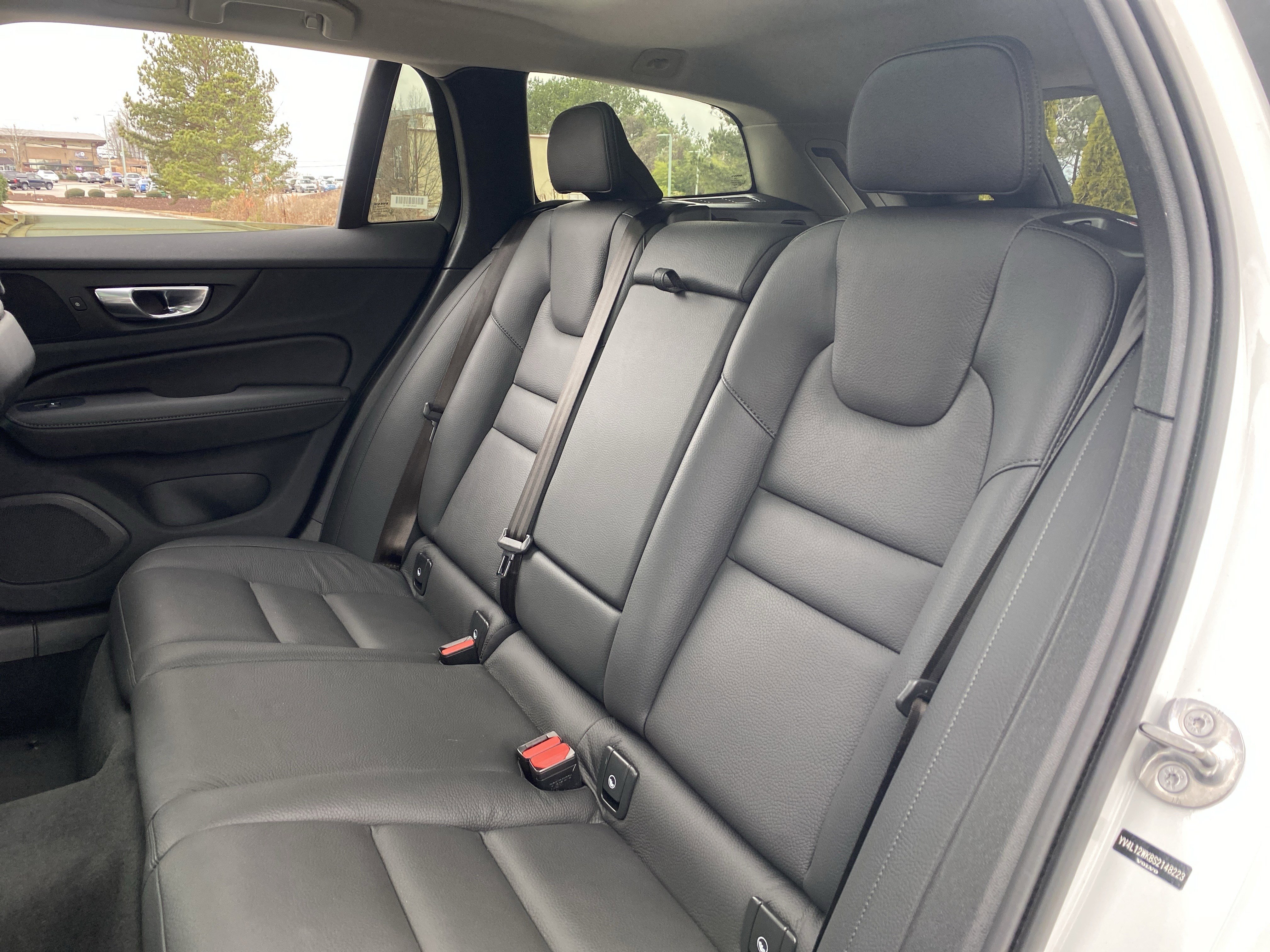 Used 2025 Volvo V60 B5 Cross Country Plus image 8