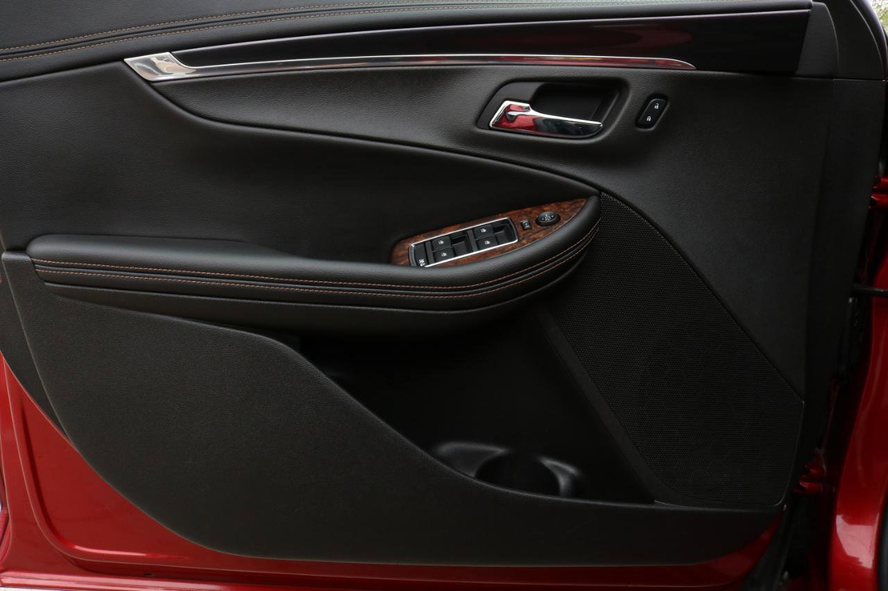 Used 2014 Chevrolet Impala LT w/ Convenience Package image 15