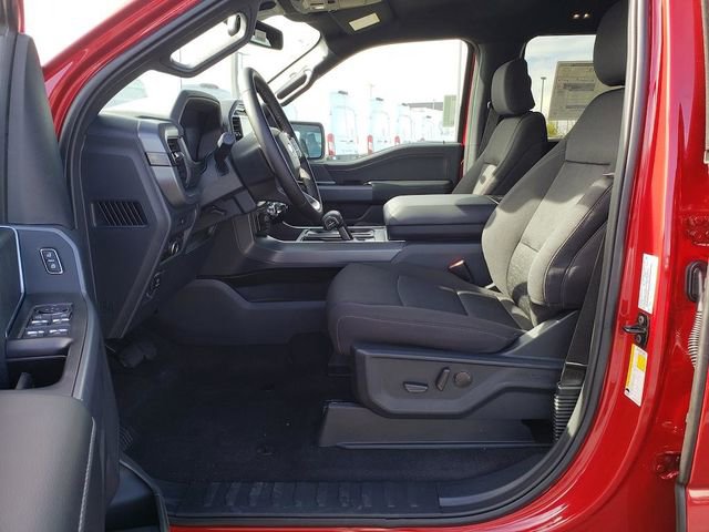 New 2025 Ford F150 XLT w/ Equipment Group 302A MID image 14