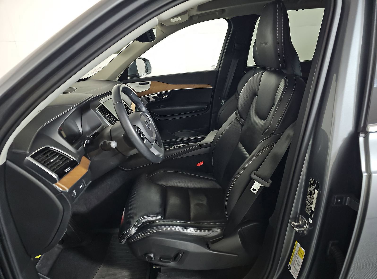 Used 2019 Volvo XC90 T6 Inscription w/ Protection Package Premier AWD/4WD image 7