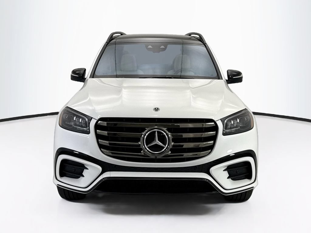 Used 2025 Mercedes-Benz GLS 580 4MATIC image 2
