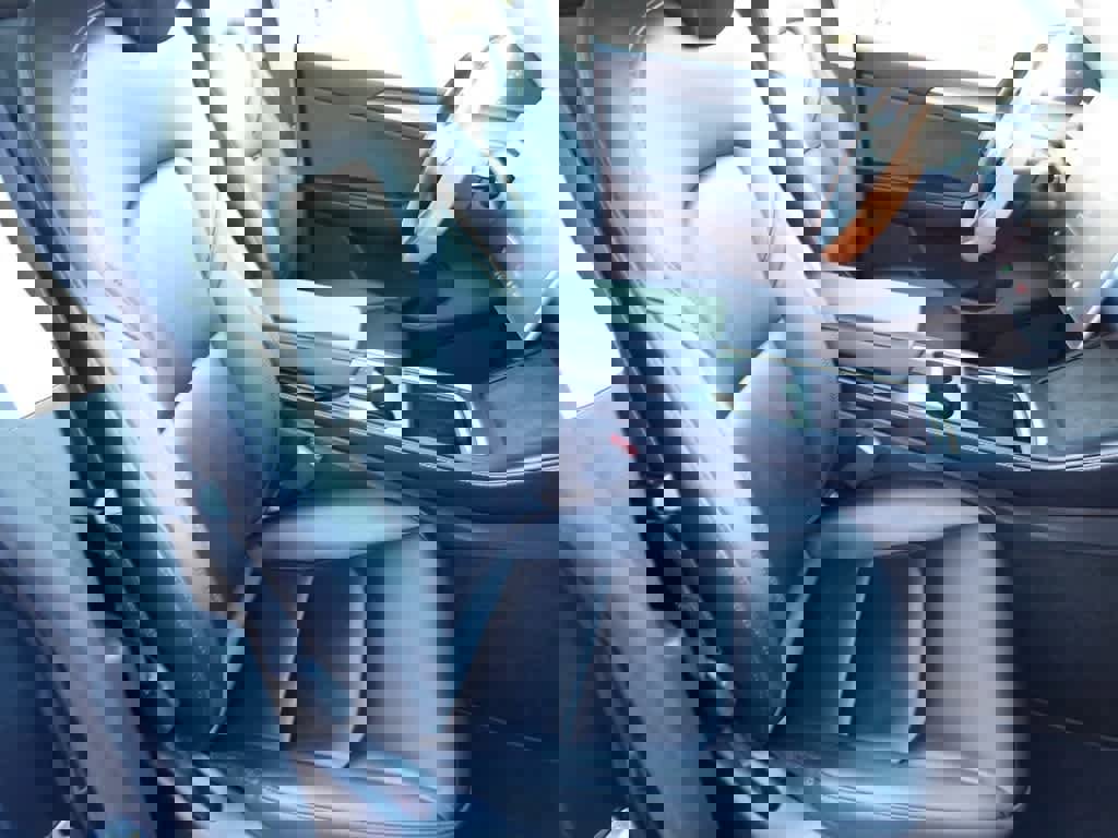 Used 2024 Tesla Model Y Long Range image 19