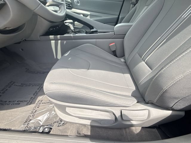 Certified 2023 Hyundai Elantra SEL w/ Convenience Package FWD image 12