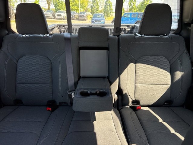 New 2026 RAM 1500 4x4 Crew Cab image 29