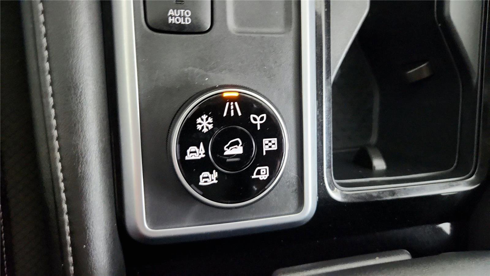 Used 2024 Nissan Pathfinder SL image 28