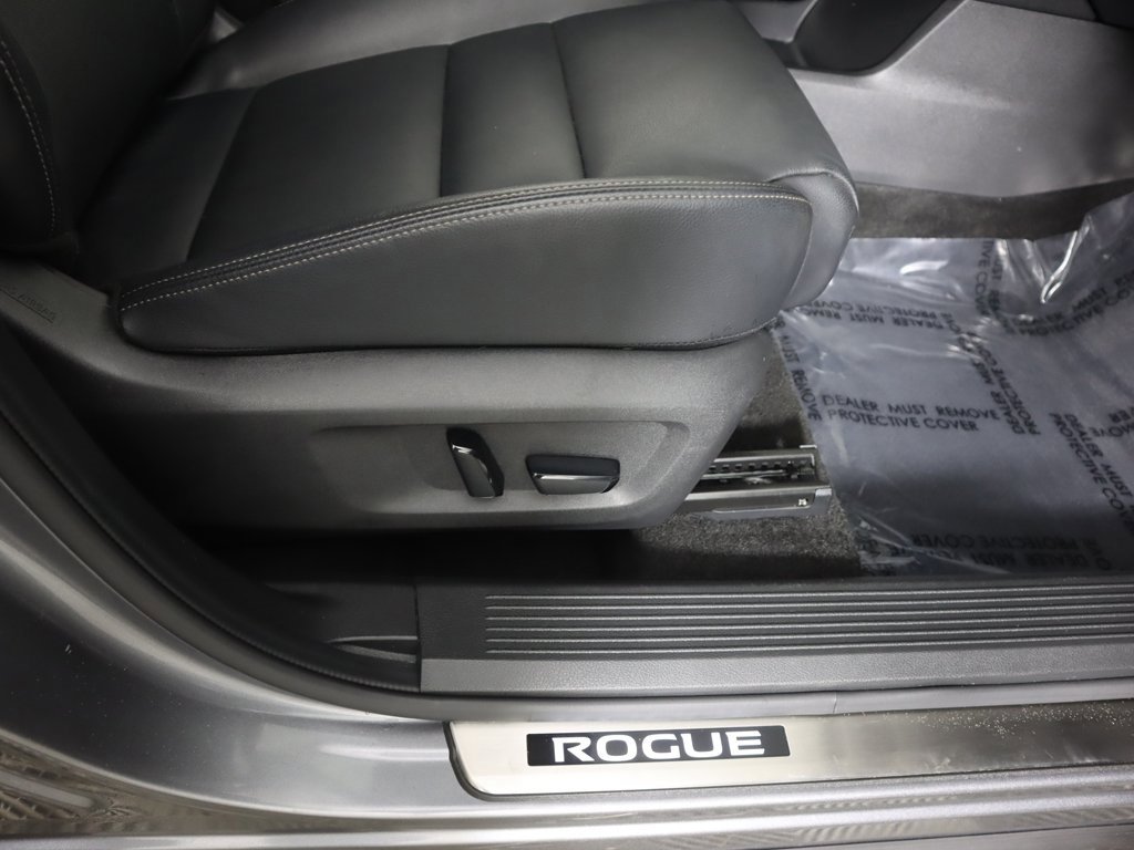 Used 2023 Nissan Rogue SL w/ SL Premium Package image 35