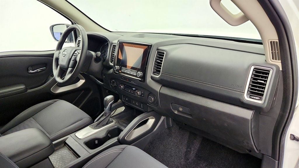 Used 2023 Nissan Frontier SV AWD/4WD image 23