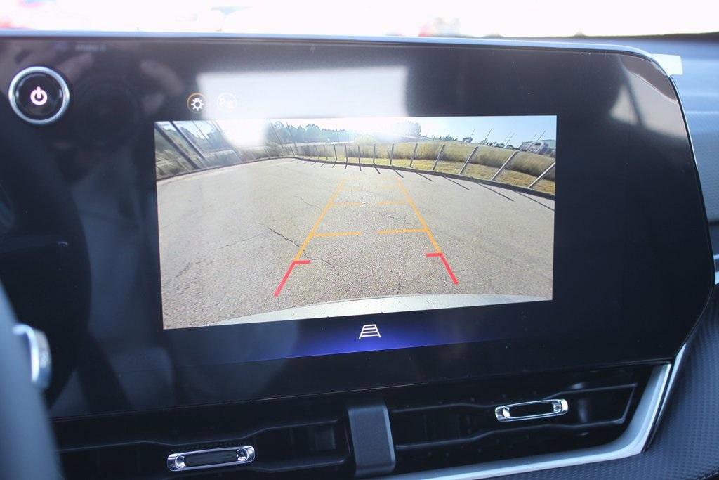 New 2026 Chevrolet Equinox LT w/ Convenience Package II image 13