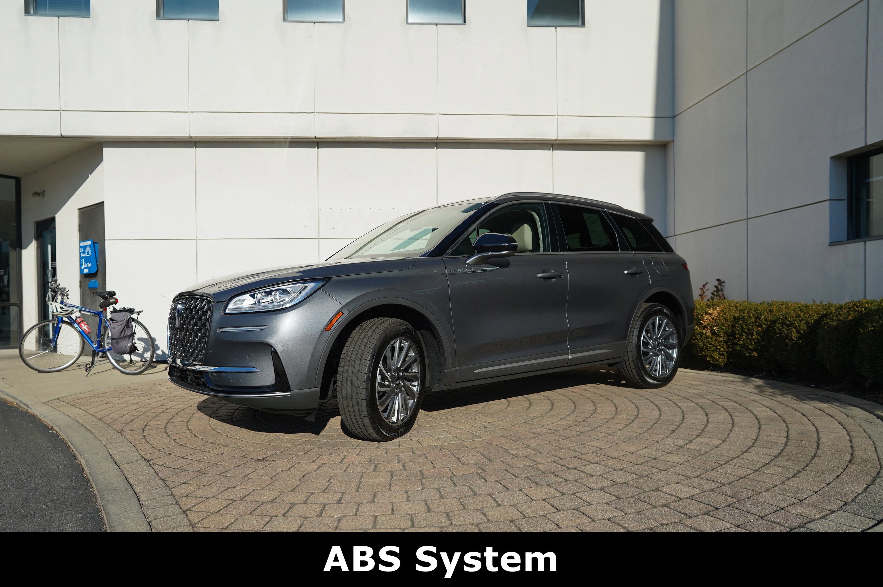 Used 2024 Lincoln Corsair Reserve w/ Equipment Group 201A image 16