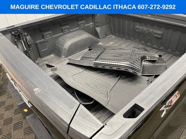 Used 2022 GMC Sierra 1500 Elevation w/ Preferred Package image 13