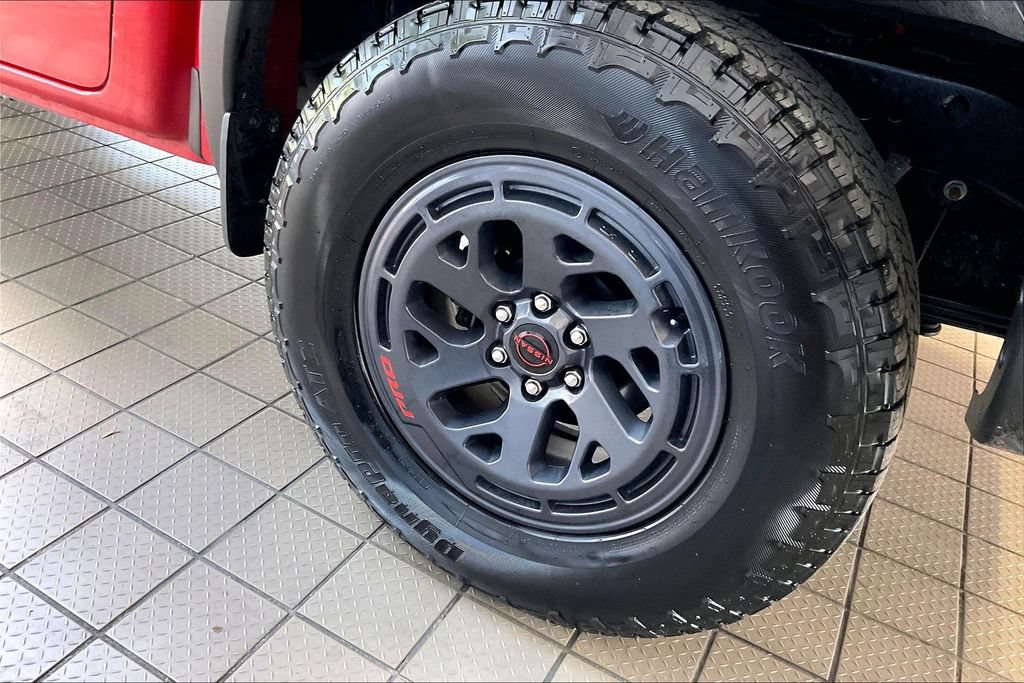 Used 2026 Nissan Frontier PRO-4X AWD/4WD image 32