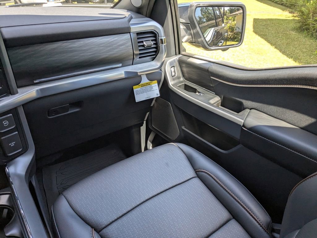 New 2025 Ford F150 Lariat w/ Equipment Group 502A High image 32