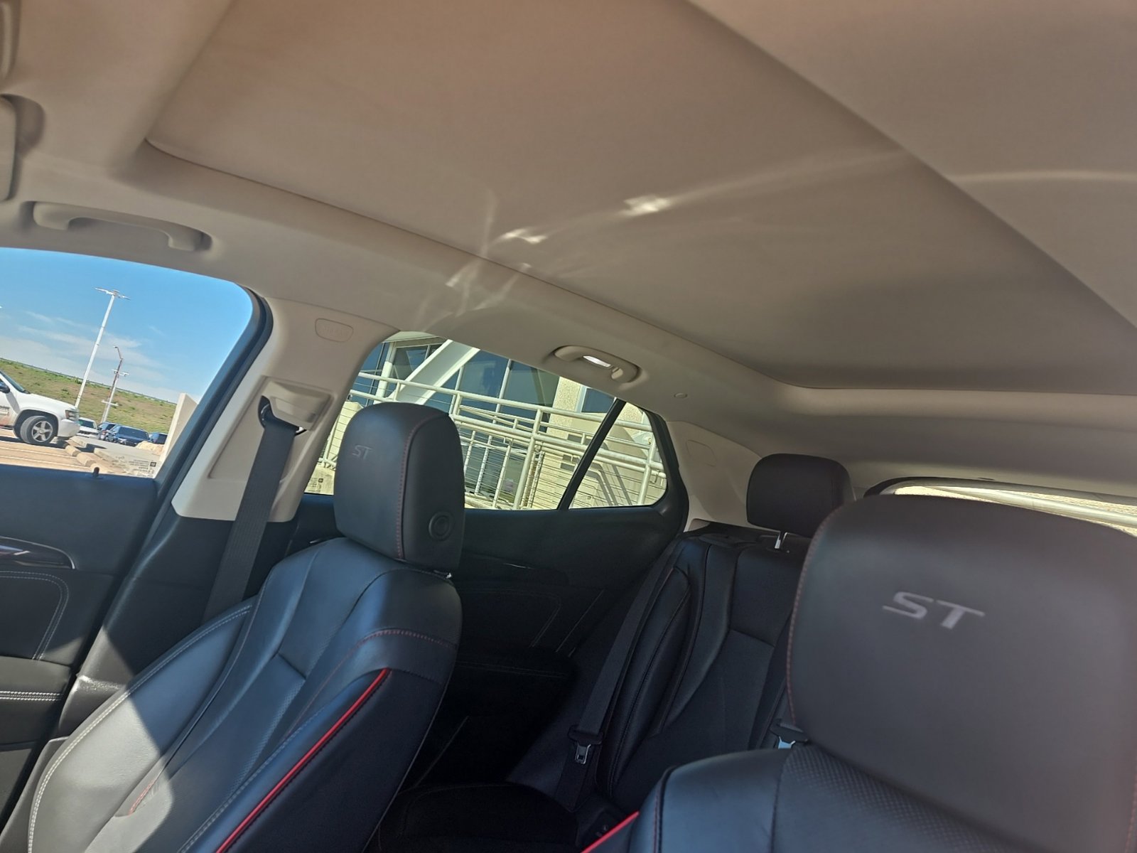 Used 2023 Buick Envision Essence w/ Technology Package I FWD image 15