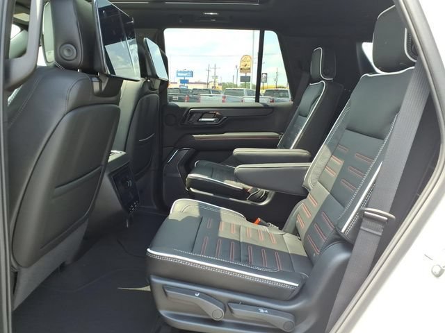 New 2026 GMC Yukon AT4 Ultimate AWD/4WD image 10