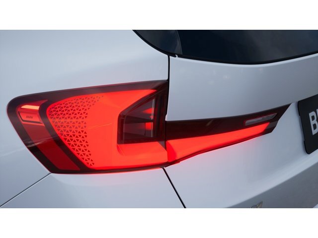 New 2026 BMW X1 xDrive28i AWD/4WD image 8