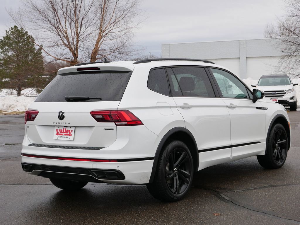 Used 2023 Volkswagen Tiguan SE R-Line image 7