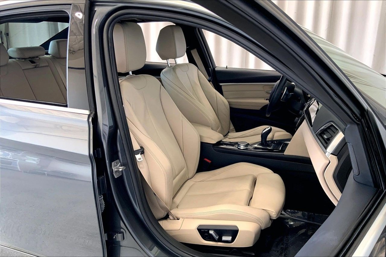 Used 2018 BMW 330i Sedan RWD image 6