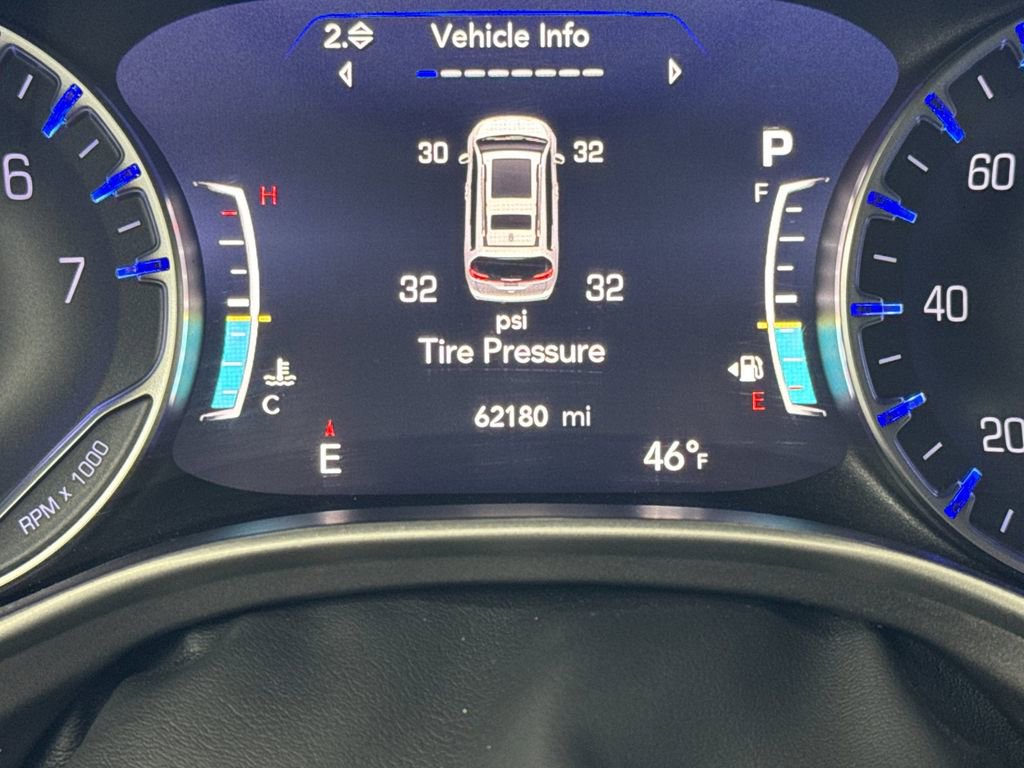 Used 2023 Chrysler Pacifica Touring-L image 27