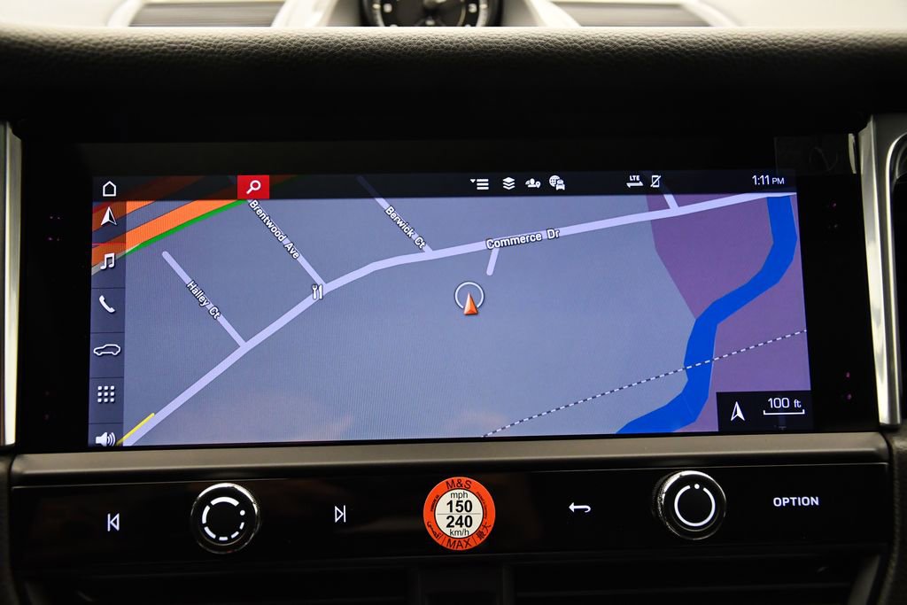 Used 2025 Porsche Macan image 26