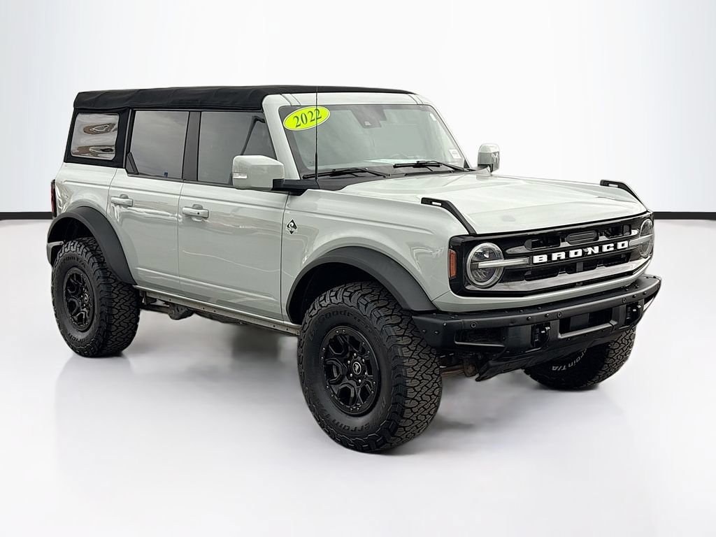Used 2022 Ford Bronco Outer Banks w/ Sasquatch Package AWD/4WD image 3