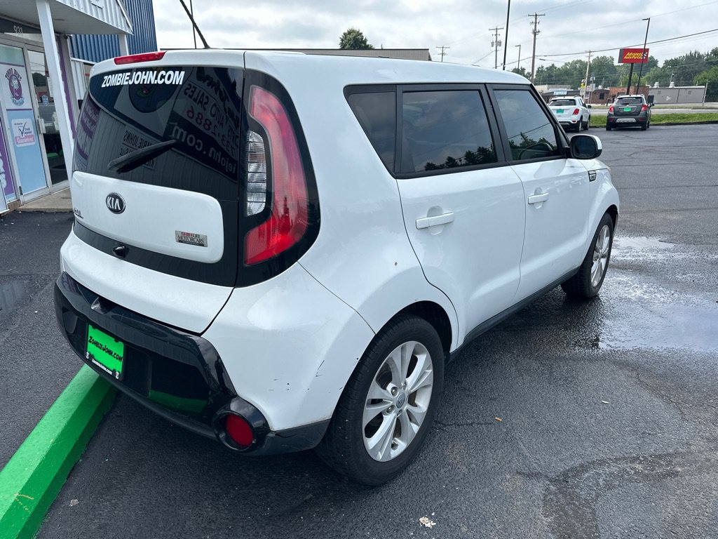 Used 2016 Kia Soul + FWD image 7