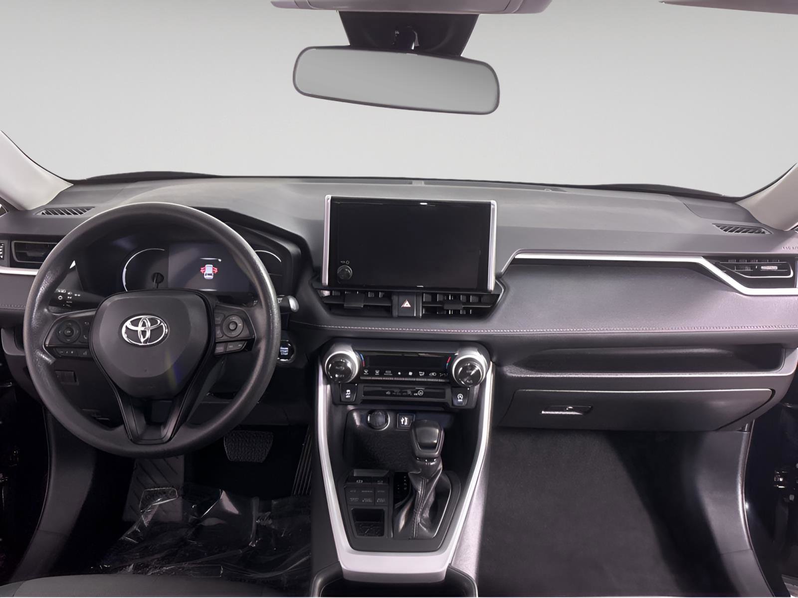 Used 2024 Toyota RAV4 XLE image 3