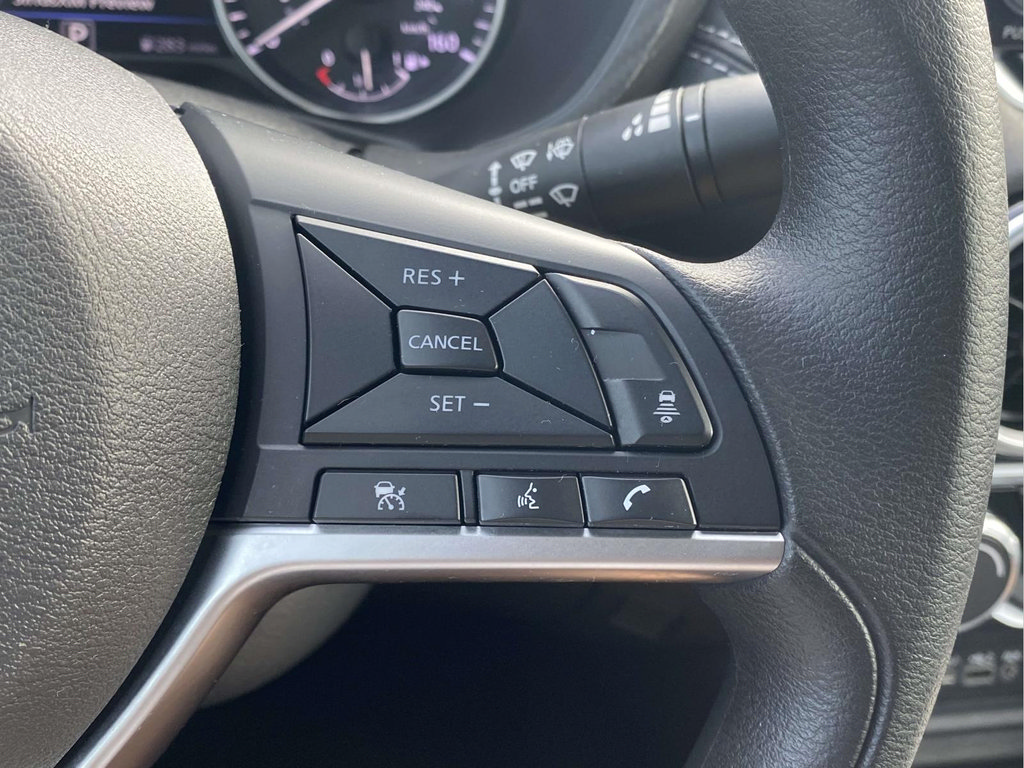 Used 2025 Nissan Sentra SV FWD image 21