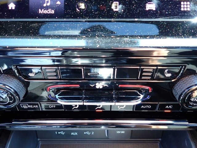 New 2025 Jeep Grand Cherokee L Altitude image 19