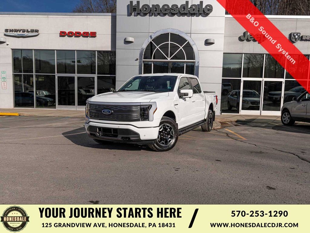 Used 2023 Ford F150 Lightning Lariat image 1