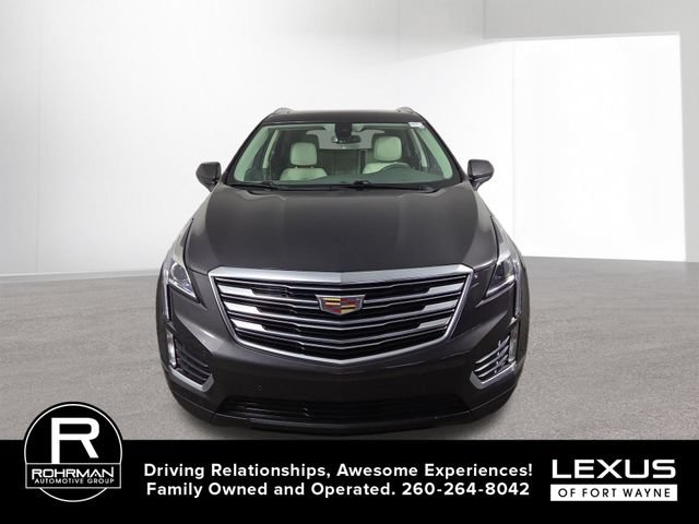 Used 2018 Cadillac XT5 Luxury w/ Driver Awareness Package FWD image 3