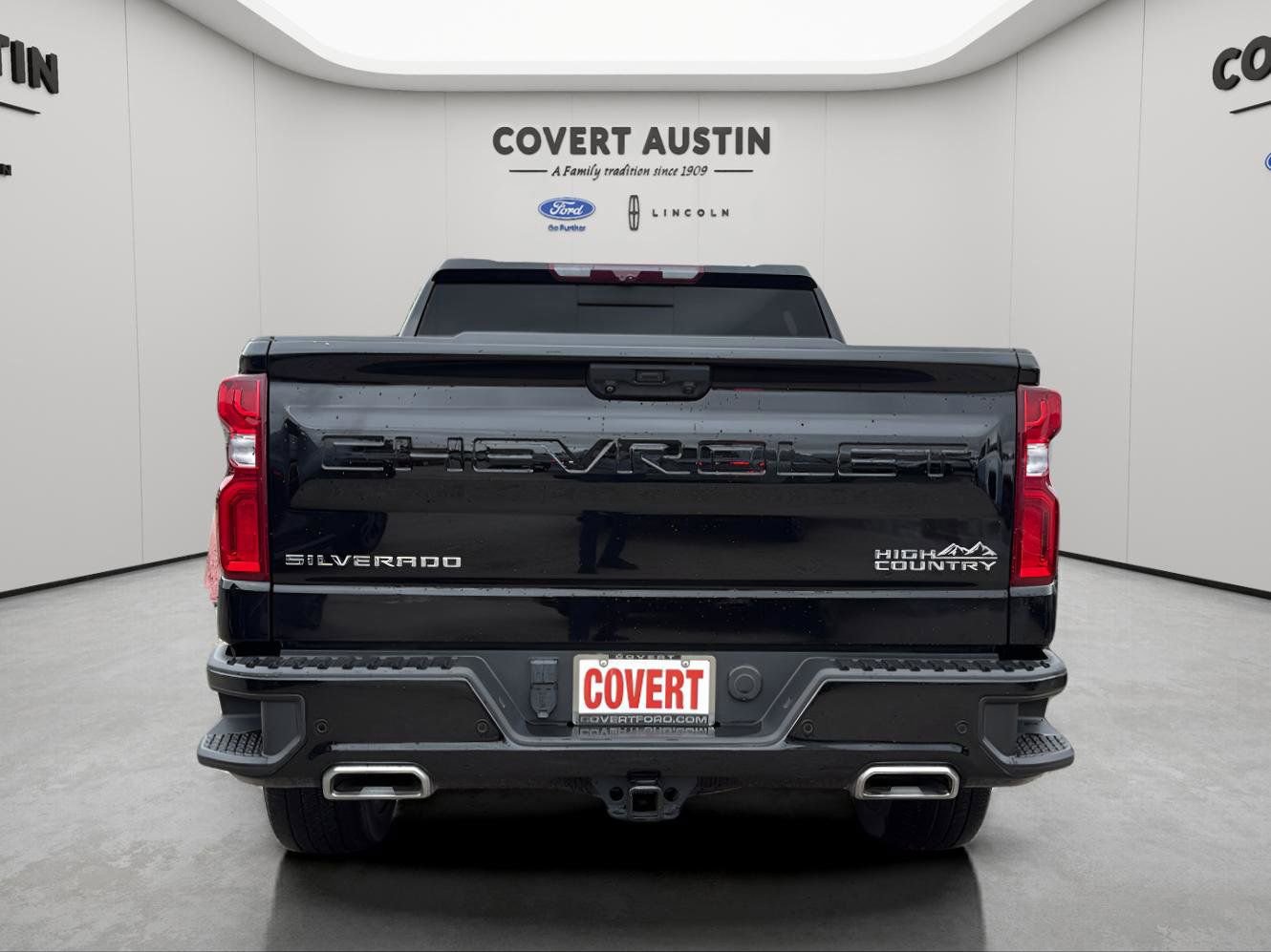 Used 2022 Chevrolet Silverado 1500 High Country w/ Technology Package image 4