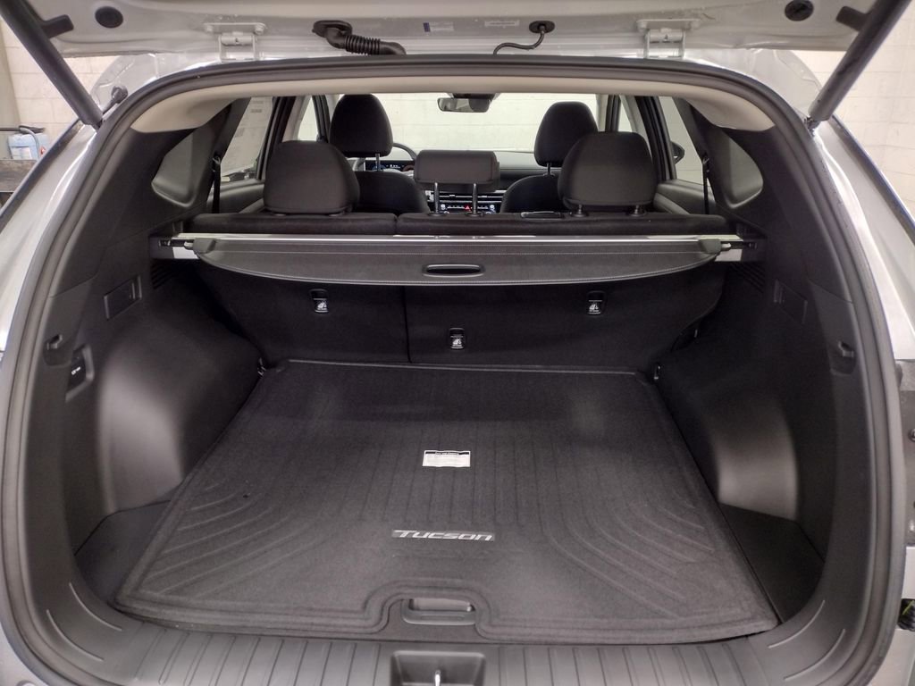 New 2025 Hyundai Tucson SEL image 16