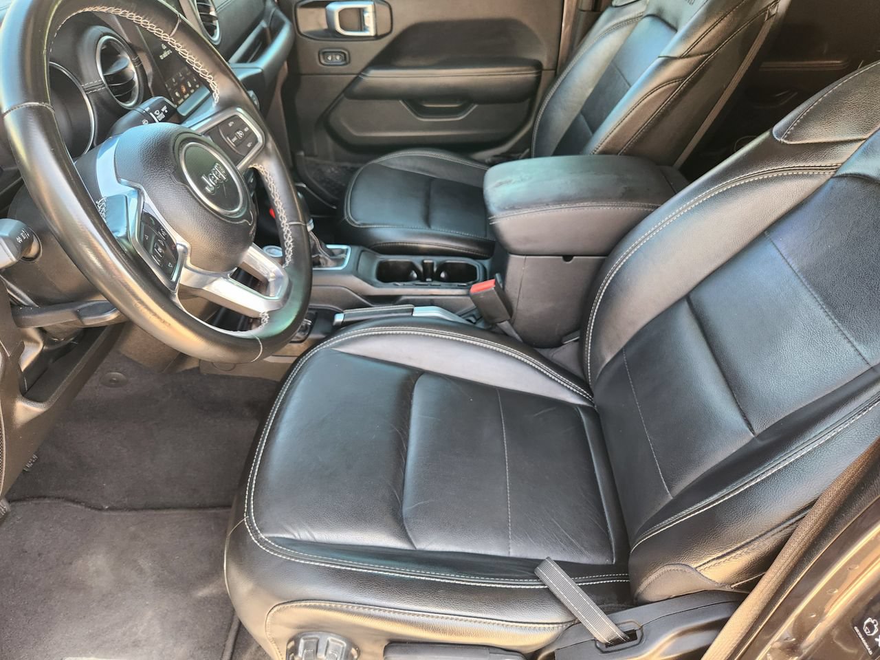 Used 2022 Jeep Gladiator Overland AWD/4WD image 10