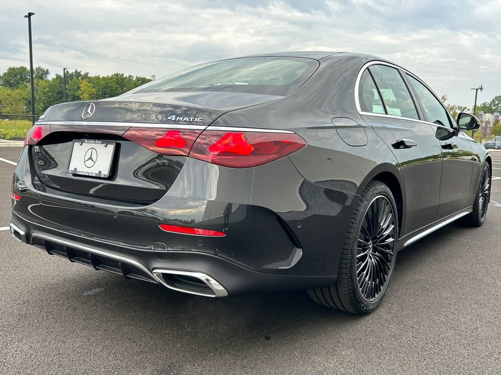 New 2026 Mercedes-Benz E 450 4MATIC Sedan image 8