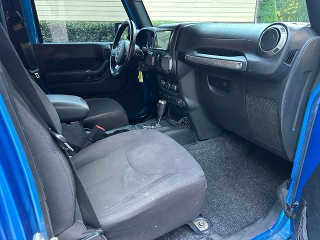Used 2015 Jeep Wrangler Unlimited Sport w/ Quick Order Package 24S AWD/4WD video 3