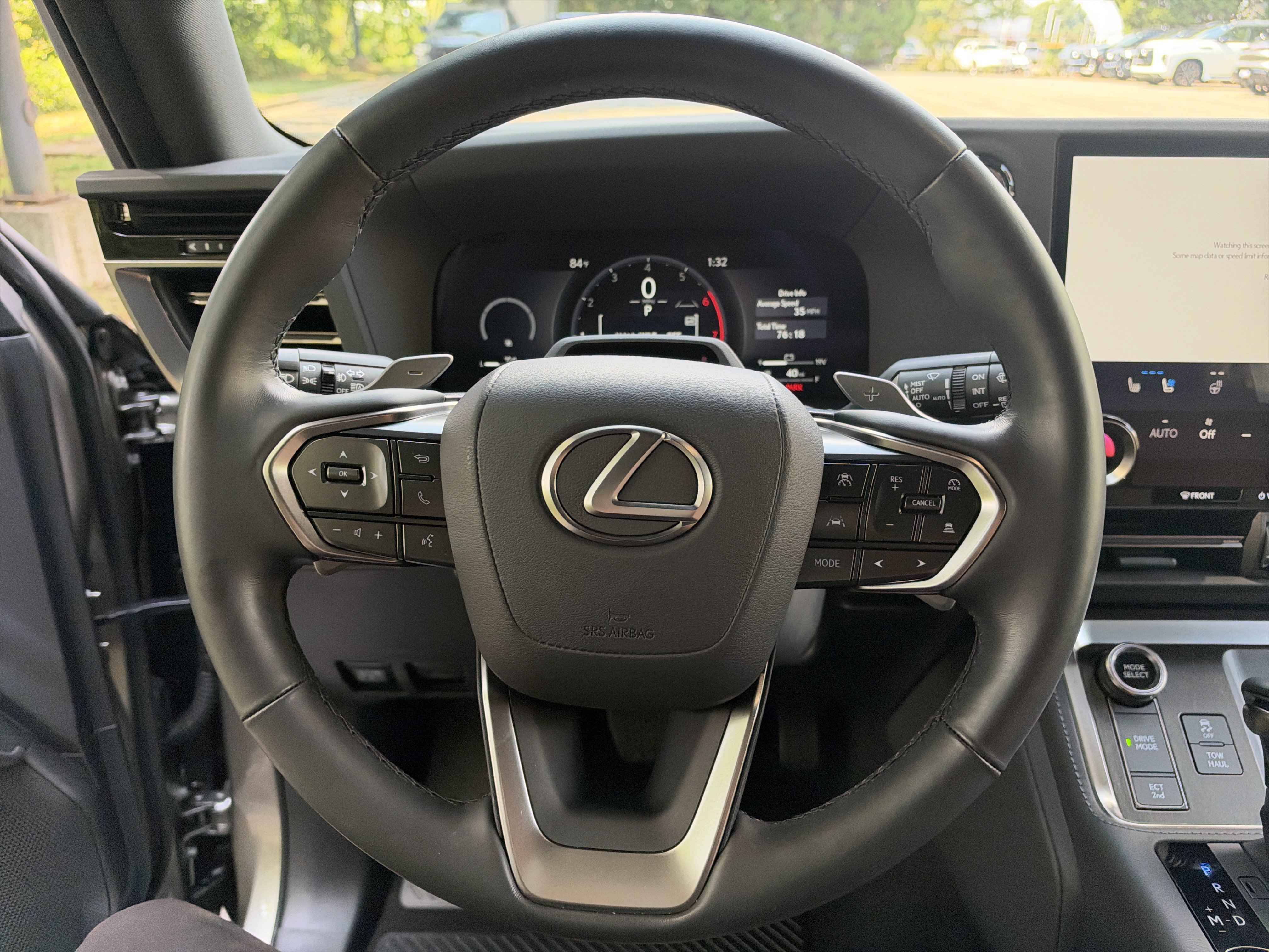 Used 2025 Lexus GX 550 w/ Accessory Package (2T) AWD/4WD image 13