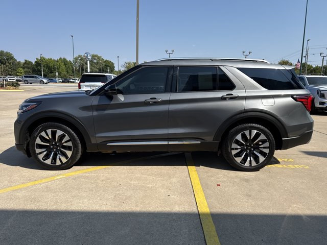 Used 2026 Ford Explorer Platinum w/ LUX Leather Package AWD/4WD image 16