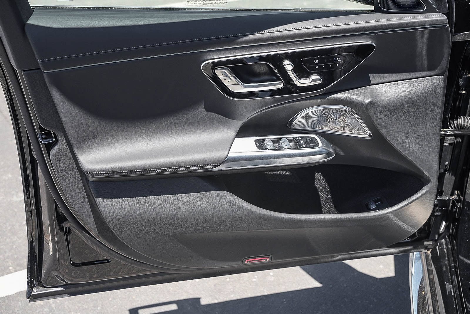 New 2026 Mercedes-Benz E 53 AMG e 4MATIC Sedan image 21